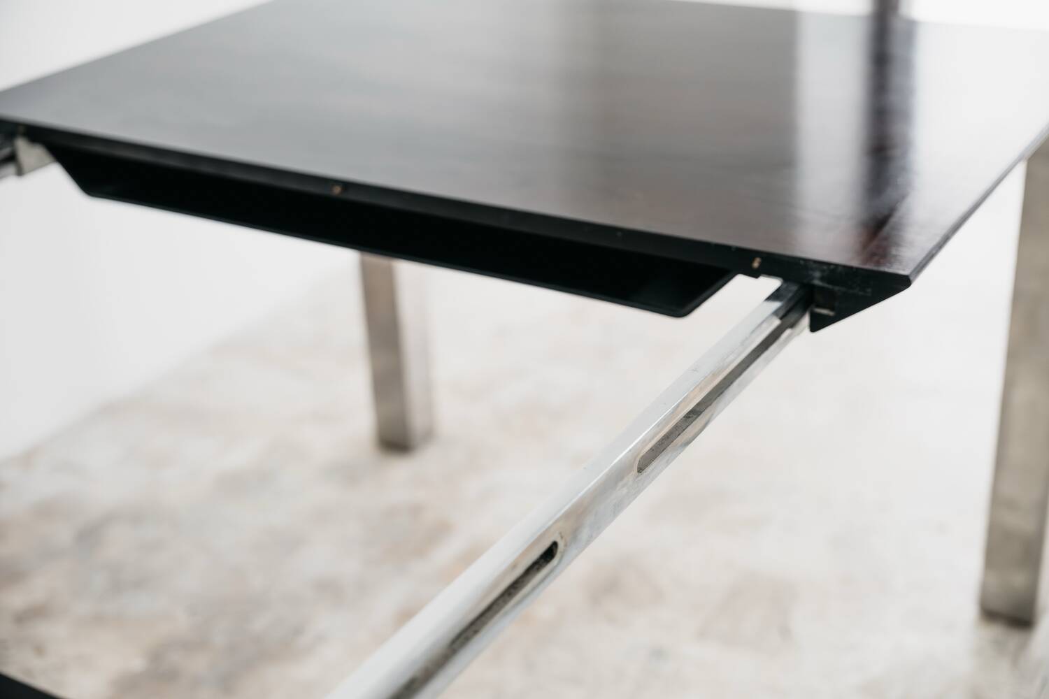 Table à manger extensible Giovanni Offredi Saporiti design années 70