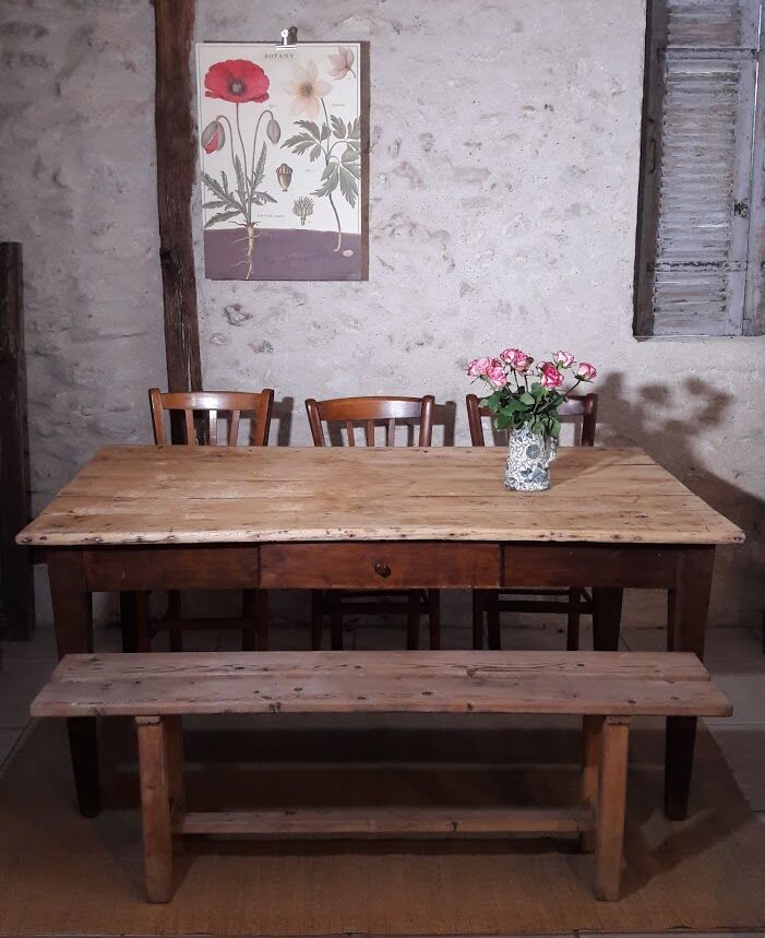 Farm table