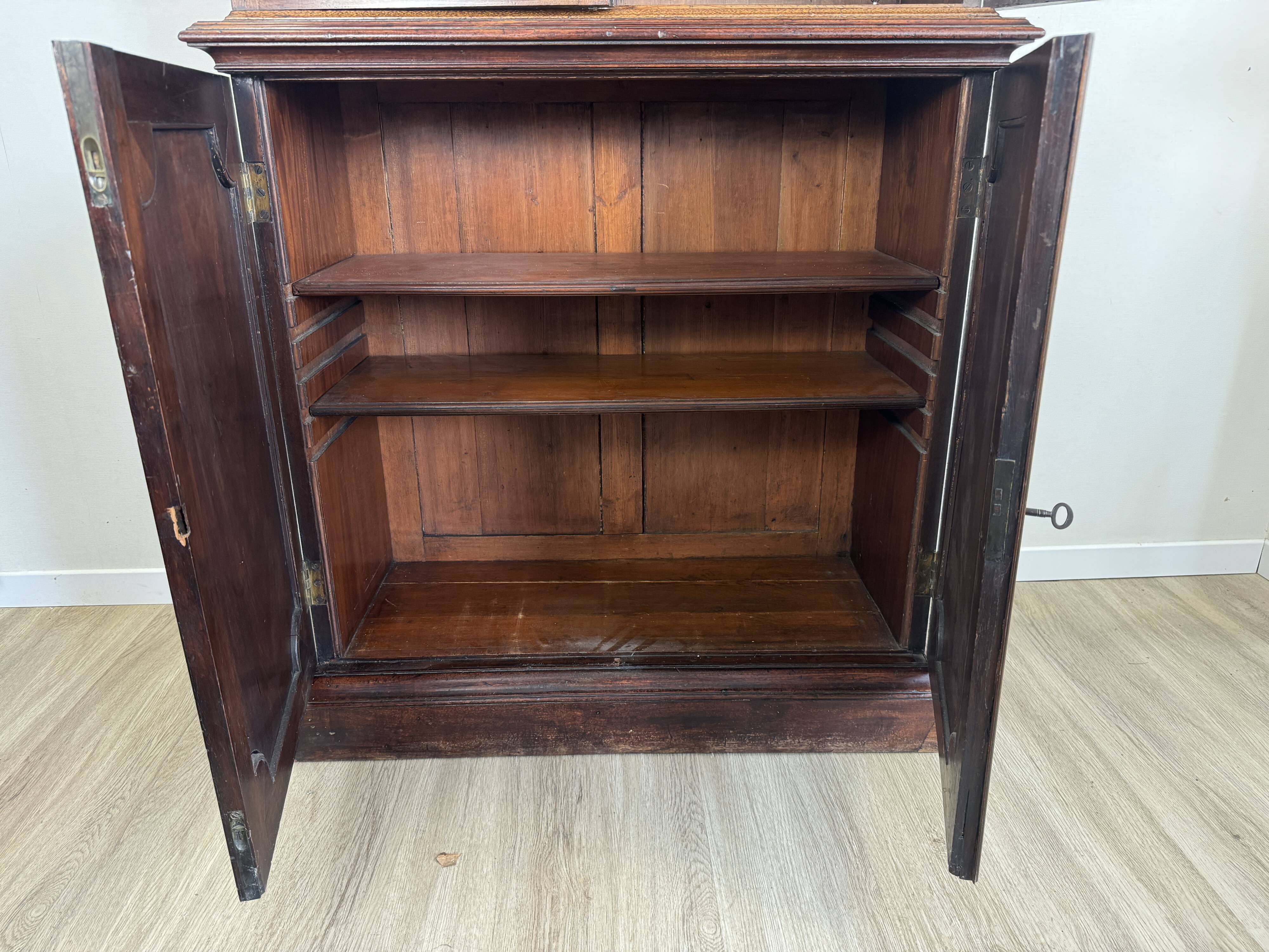 Bibliothèque Chippendale en acajou, Angleterre, circa 1770 — provenance doc
