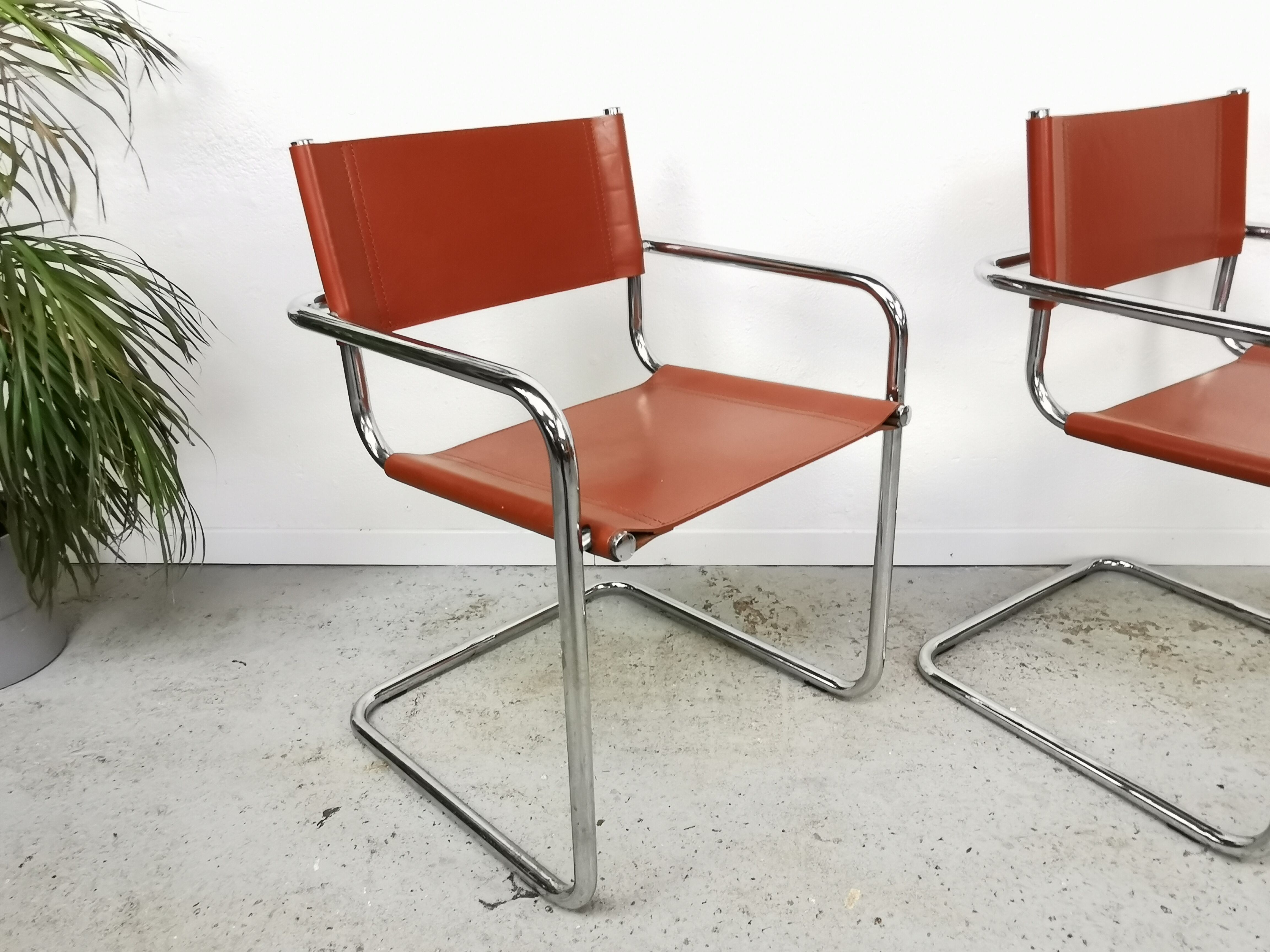 Vintage bauhaus leather and chrome chair