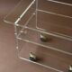 Table basse, meuble d’appoint sur roulette en Plexiglas  1970
