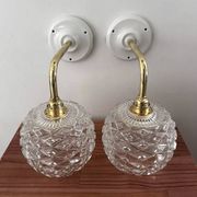 Paire d’appliques murales vintage en verre ciselé pomme de pin