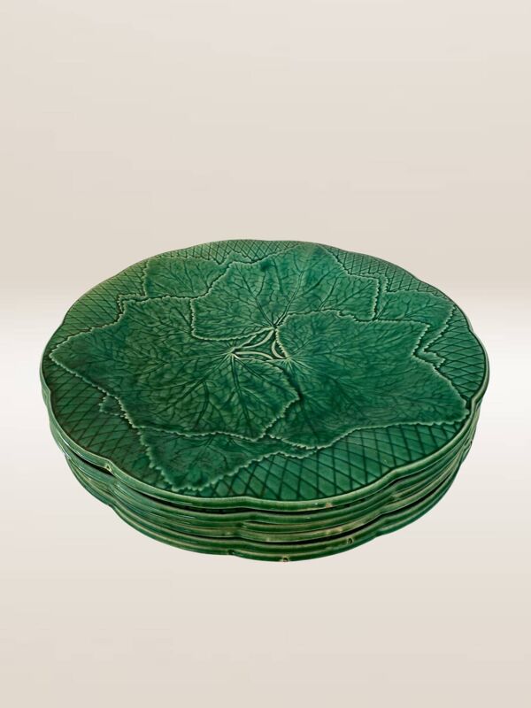 Set de 6 assiettes à dessert barbotine verte, modèle feuille de vigne