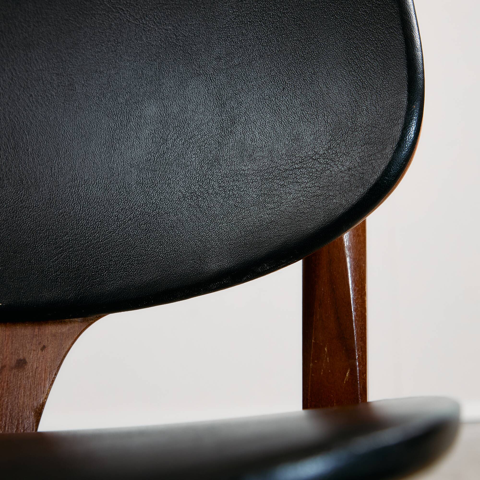 Midcentury Modern Chair by Elliots of Newbury in Black Leather and Teak, 1960s