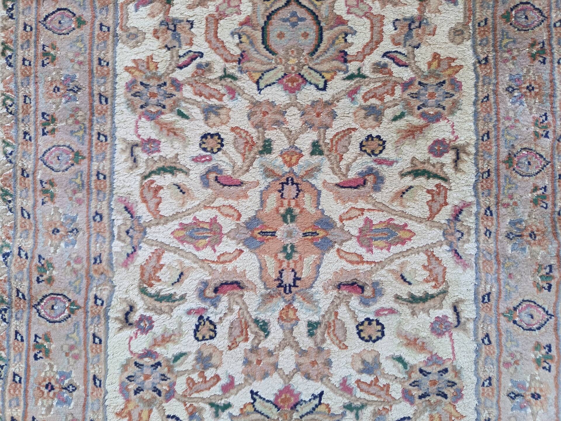 Pakistani Hand-Knotted Gallery Carpet