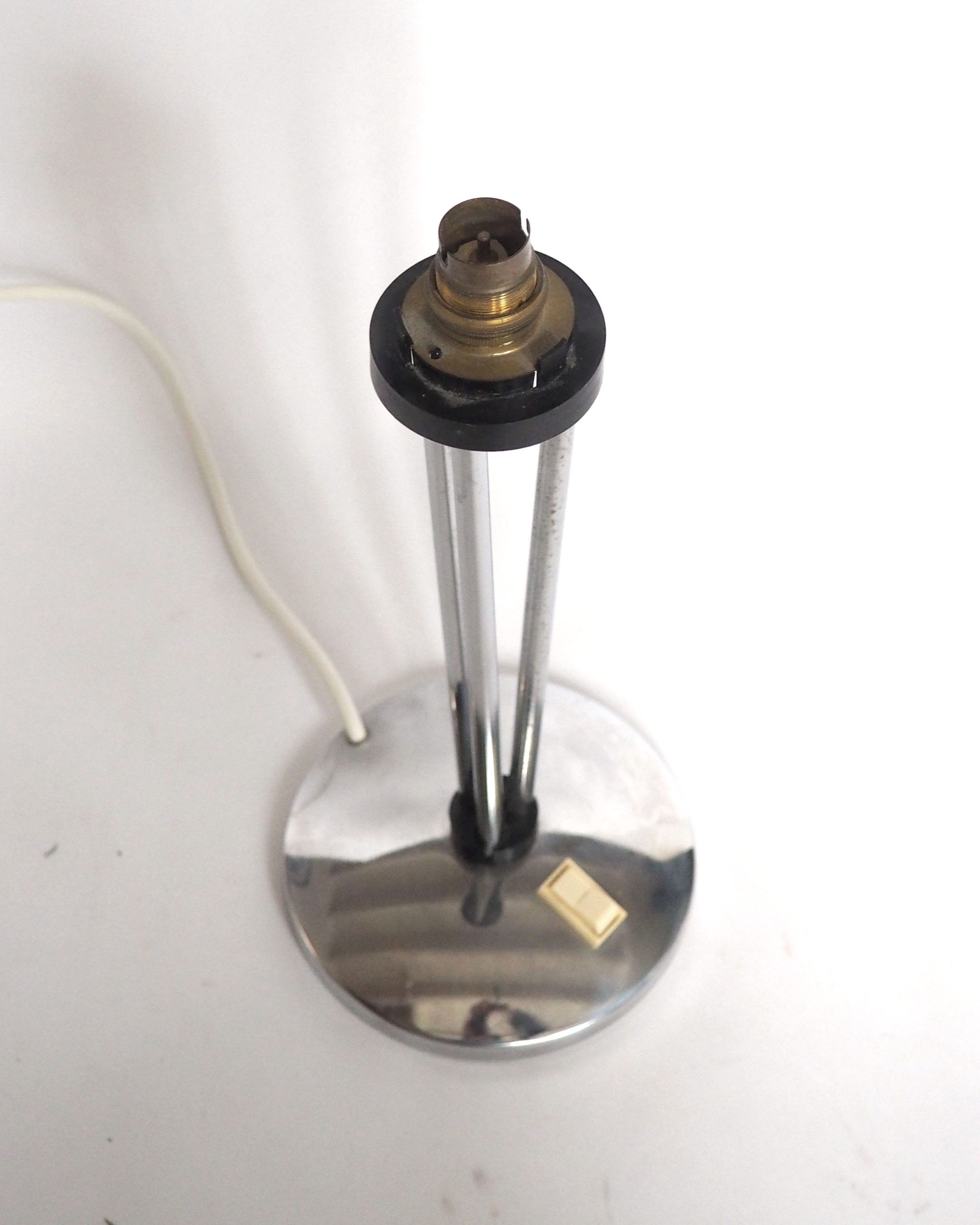 Lamp base with 3 chrome tubes