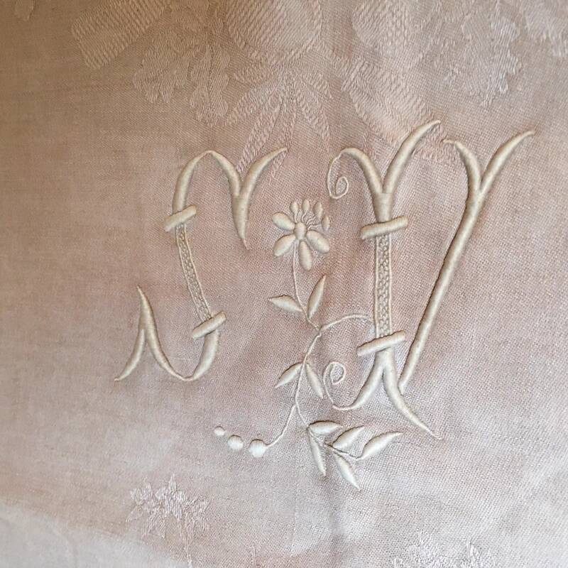 Damask Tablecloth Old Hunting Embroidered S V 150x230 cm