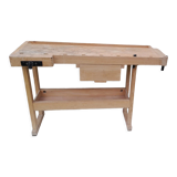 Wooden mesnuisier workbench