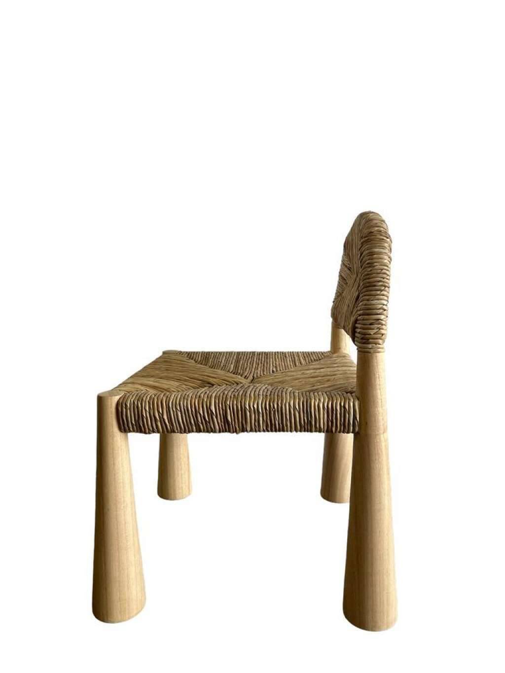Solid wood chair with conical legs