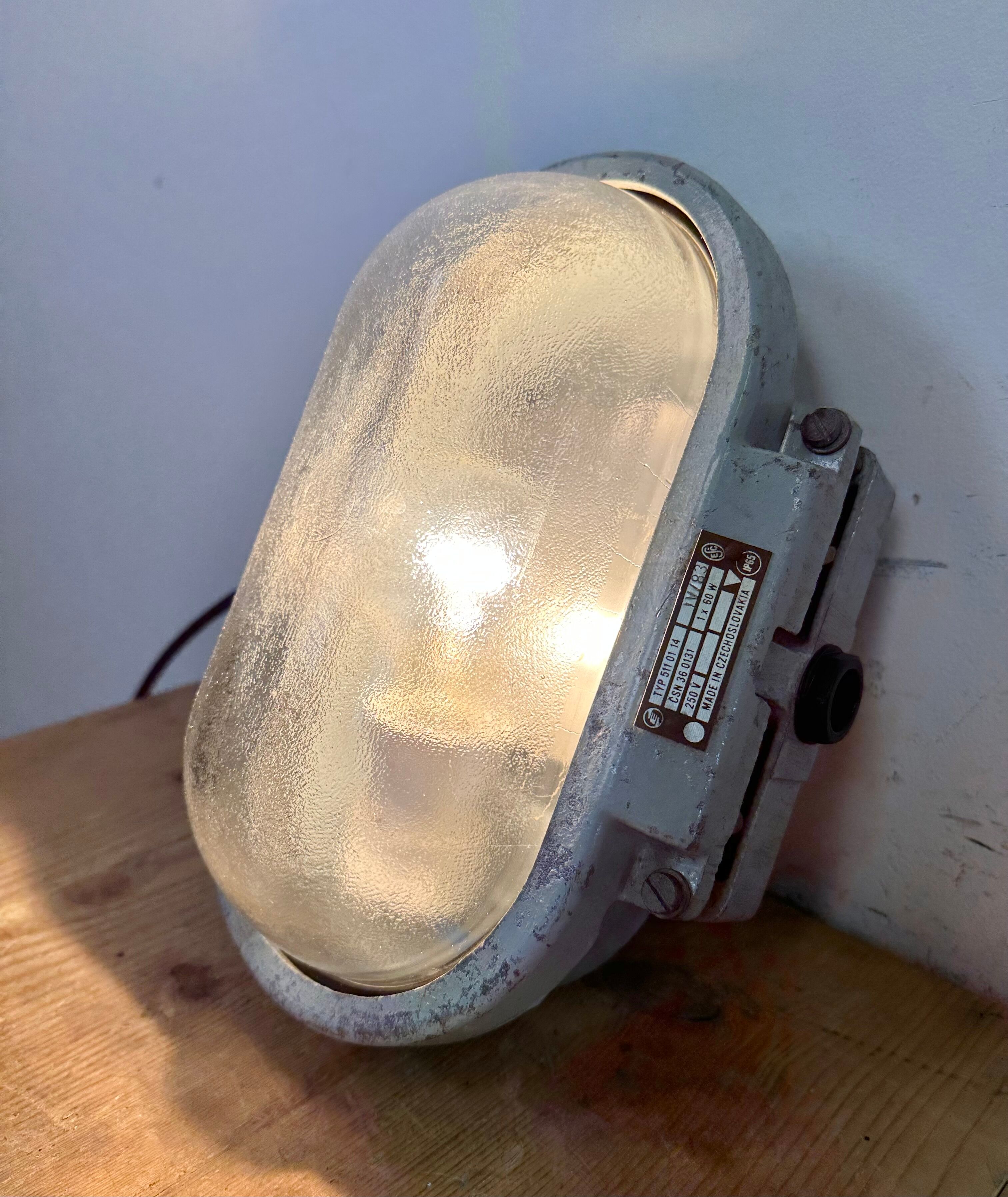 Industrial Cast Aluminium Wall Light with Frosted Glass from Elektrosvit, 1970s