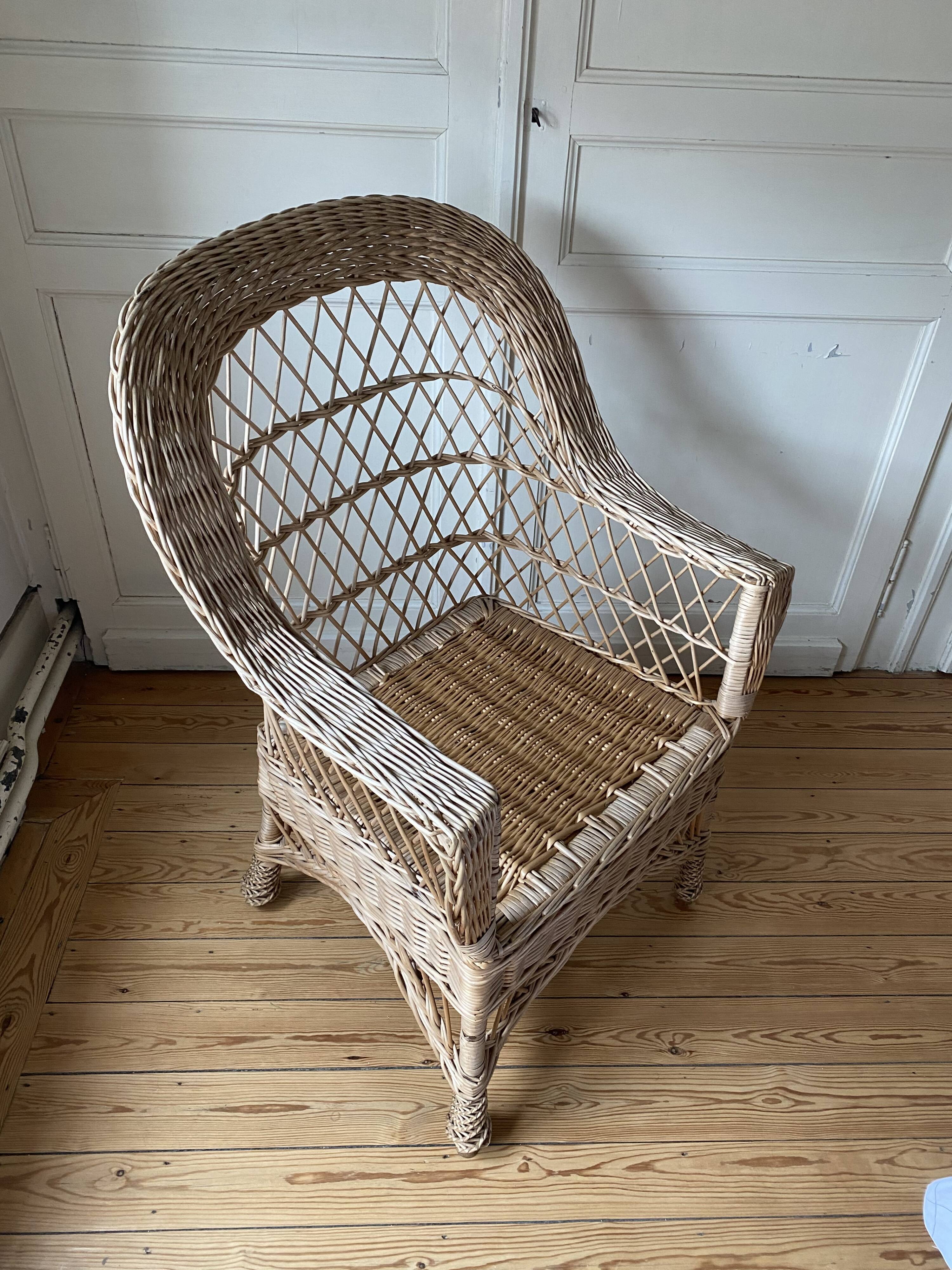 "Abuela" high back wicker armchair