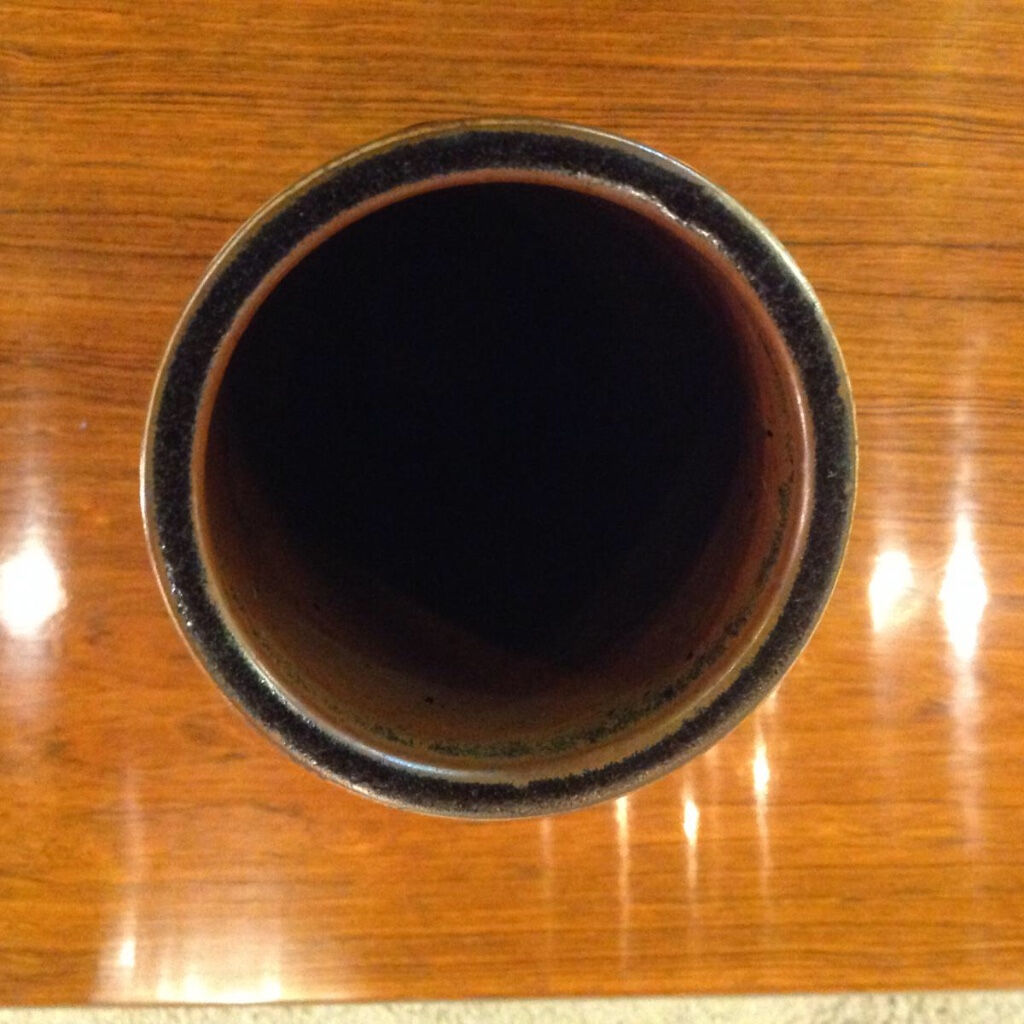 Signed vernissé ceramic vase