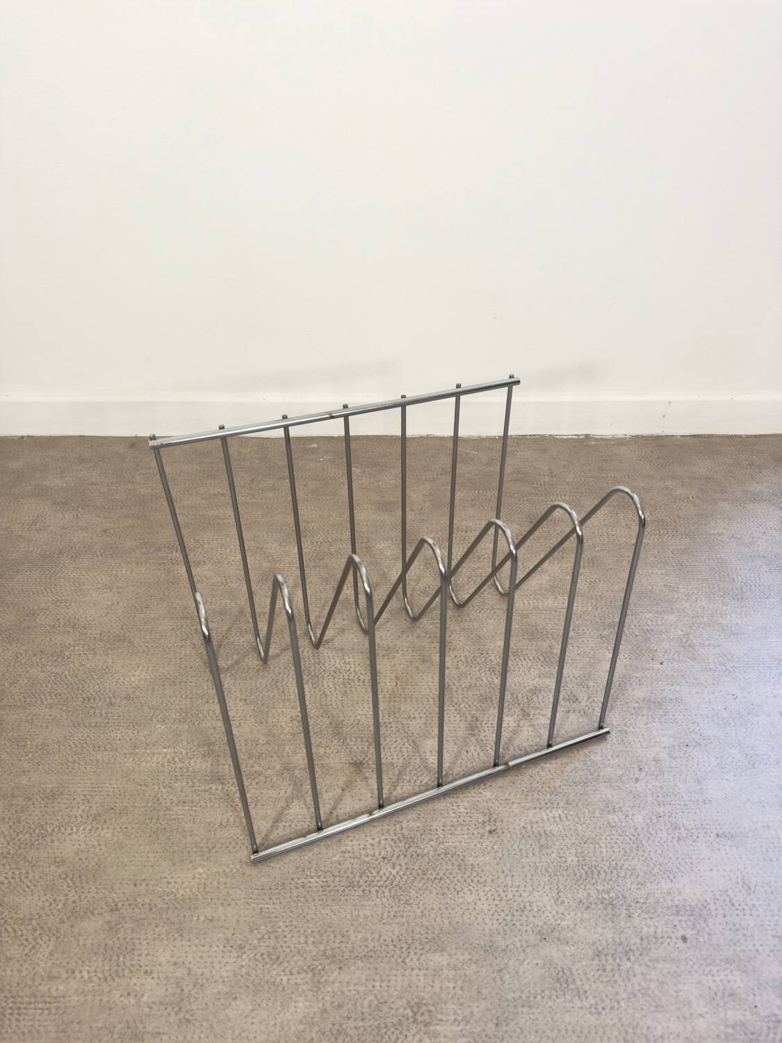 Magazine / vinyl rack