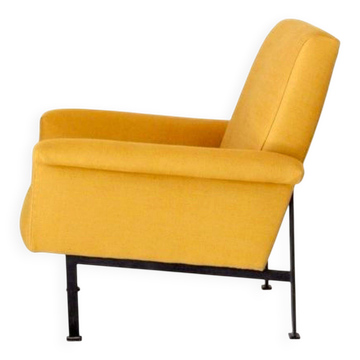Fauteuil sculptural éclectique de style mid-century moderne en tissu jaune moutarde