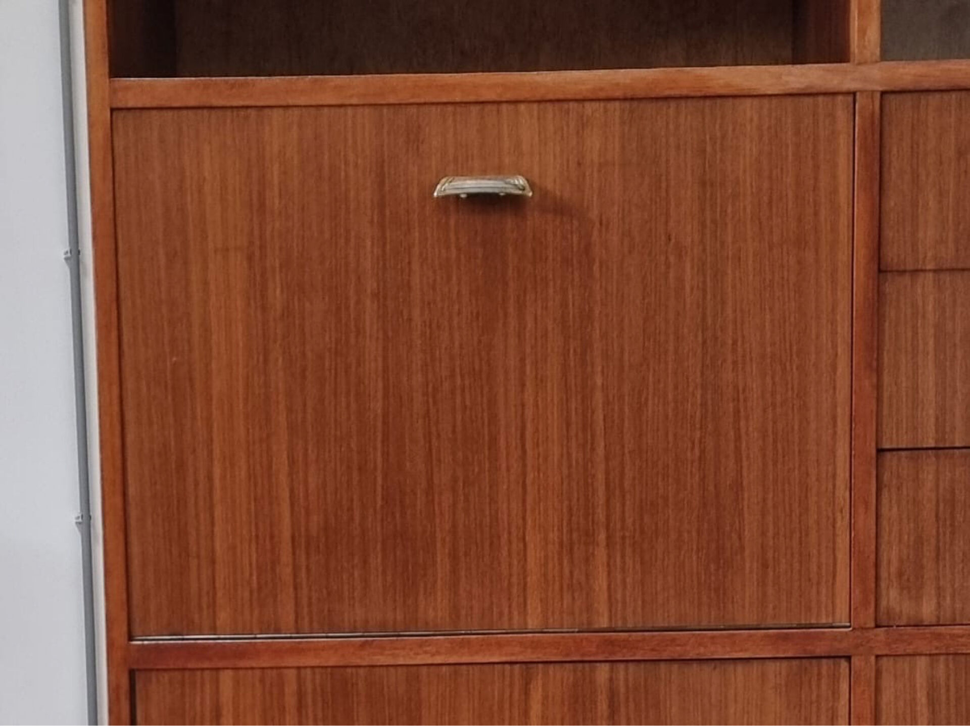 Highboard du milieu du siècle