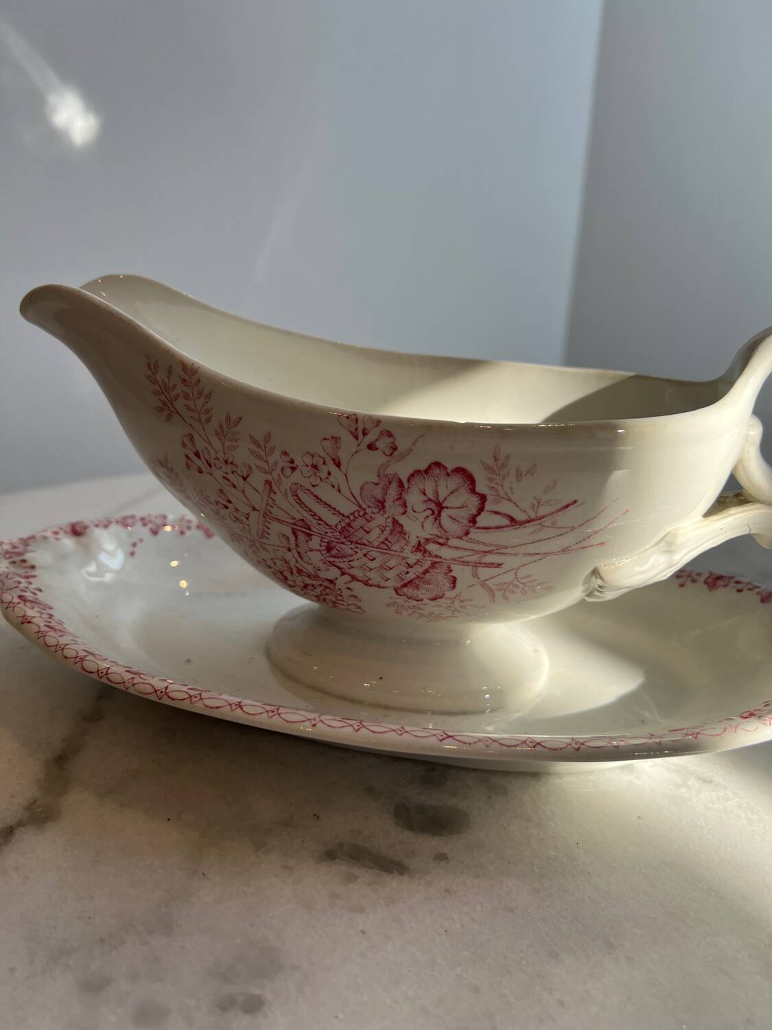 Onnaing Harvest Collection Sauceboat, Iron Earth