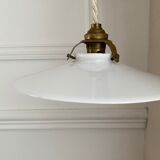 Opaline suspension