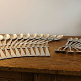 Art Deco cuttlery in silver metal