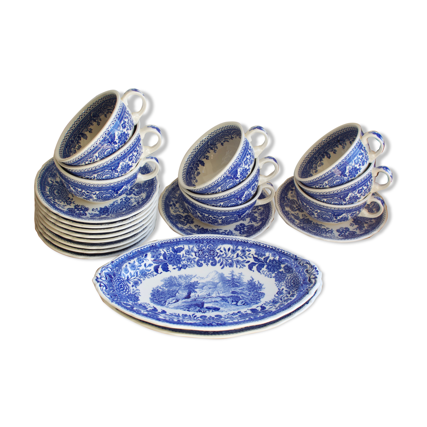 Service at Thé Villeroy & Boch in blue Burgenland porcelain