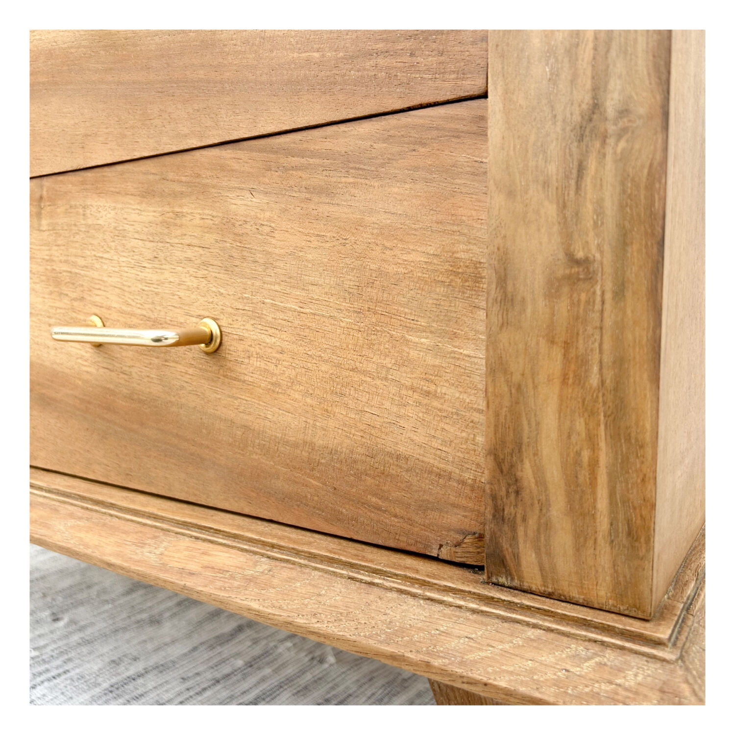 Vintage chest of drawers