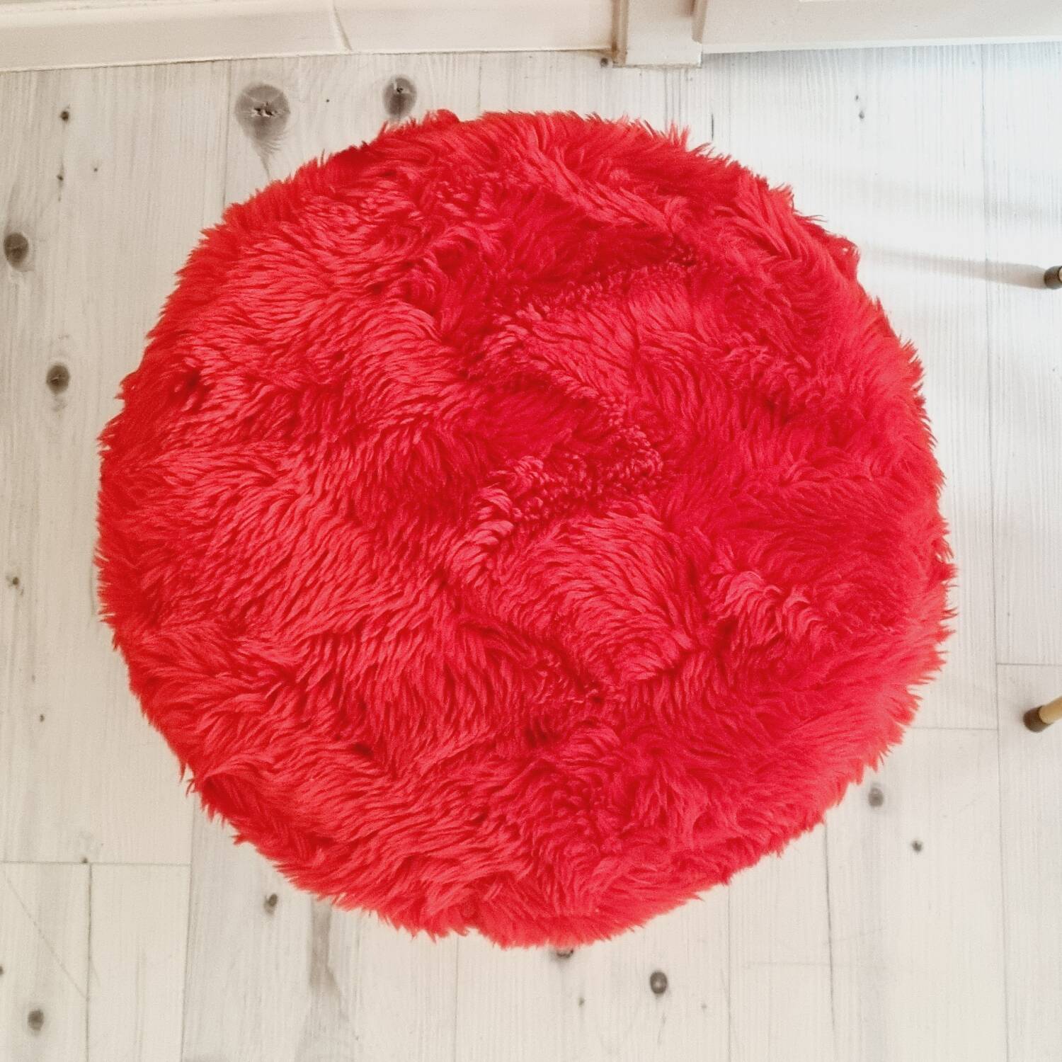 Pelfran France red pouf