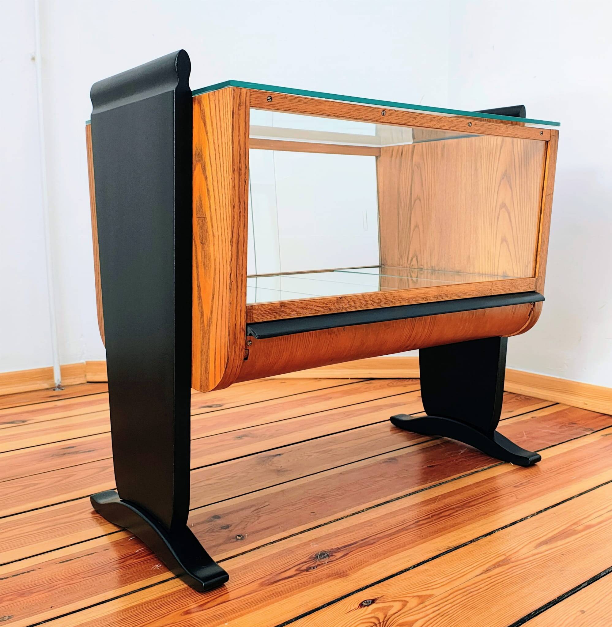 Czechoslovakian Trolley Bar by Jindřich Halabala for Up Závody, 1930s