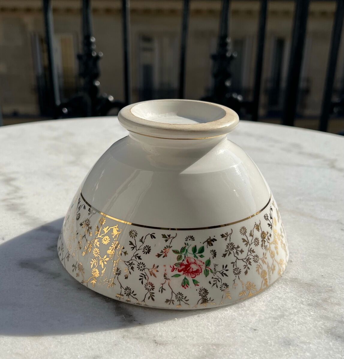 Bol avec motif fleurs