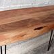 Console en bois avec pieds métal