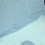 Fauteuil vintage Boucle Blanche par J. Chierowski n°366, 1960, Pologne Rénové en Bois de Hêtre Foncé