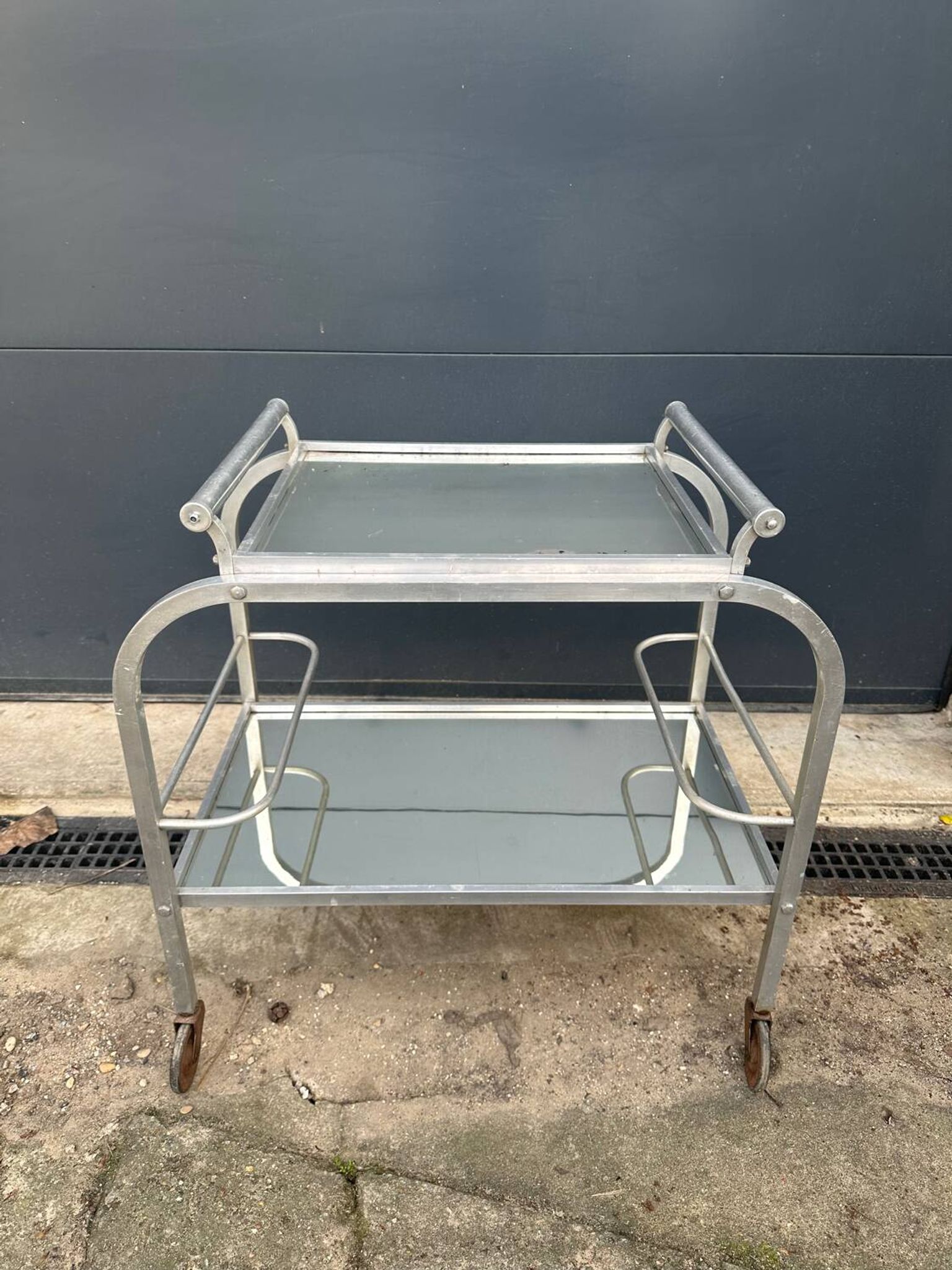 Dessert trolley - bar