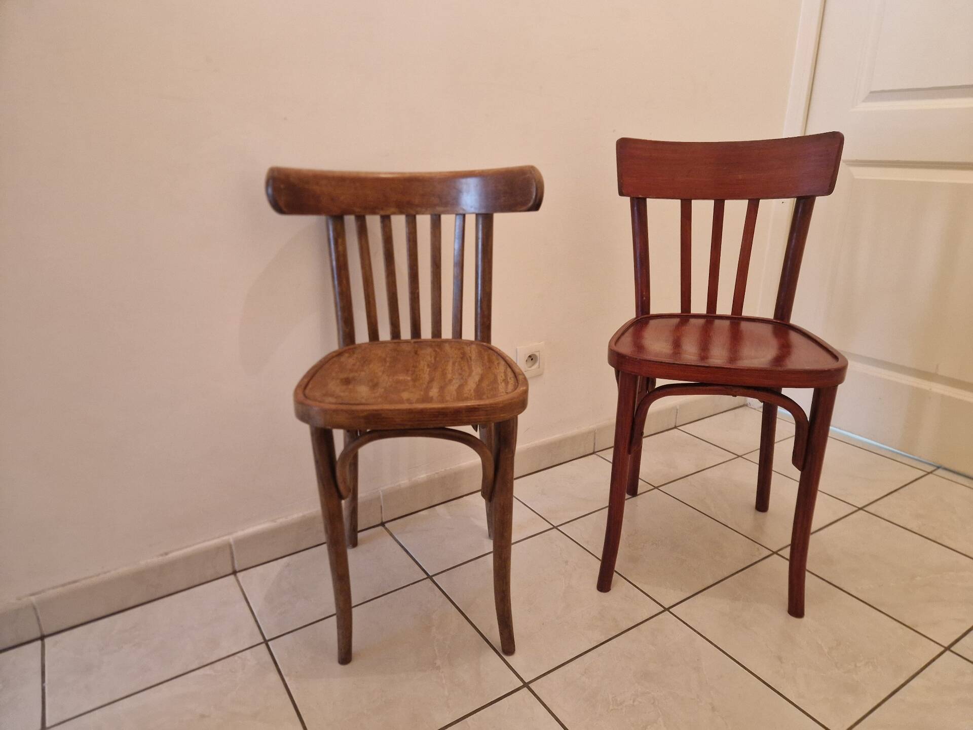 Lot de 2 chaises bistro dépareillées