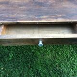 Extendable farm table