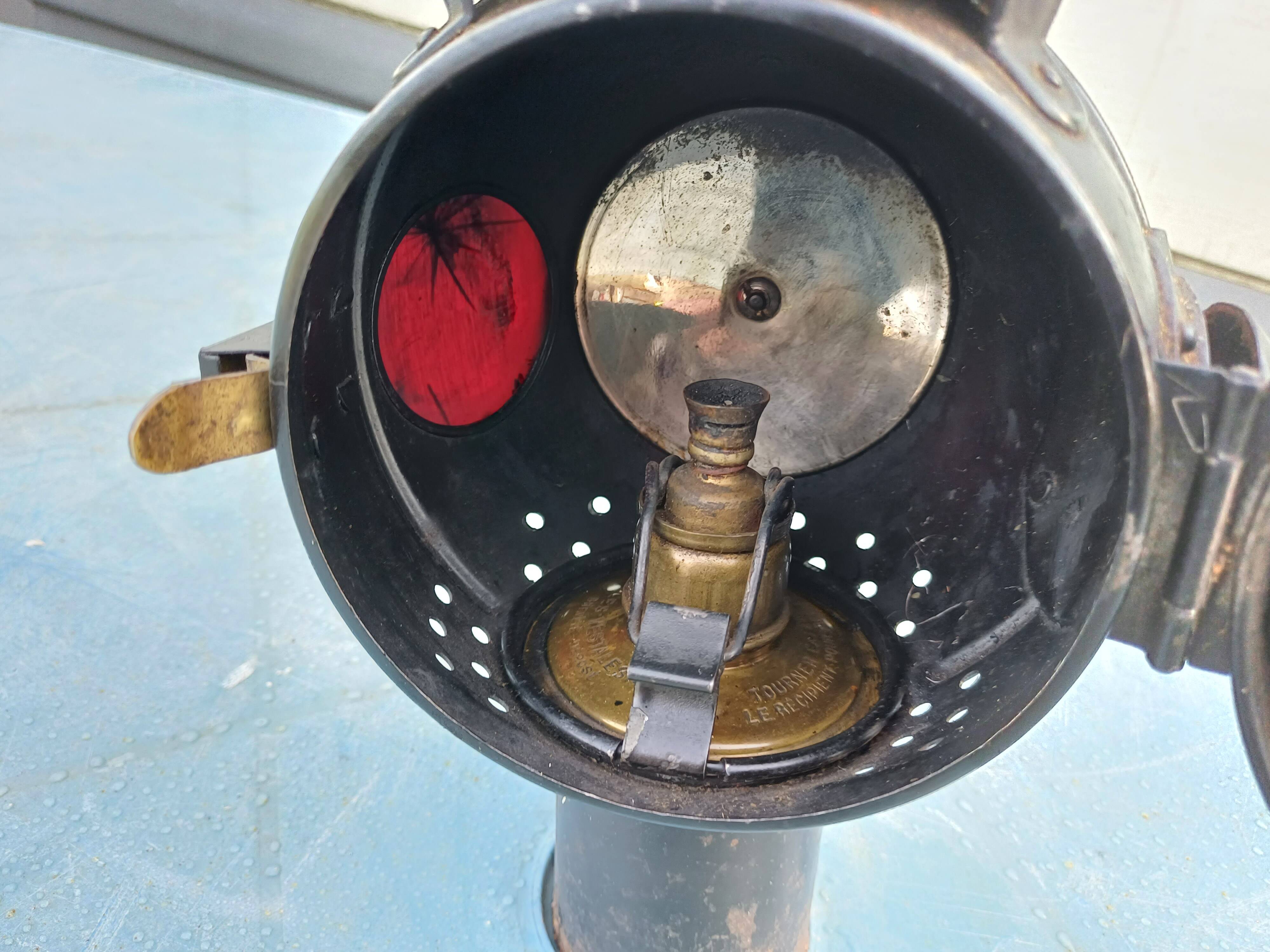 Bernard Headlight Lamp “The Vestales”