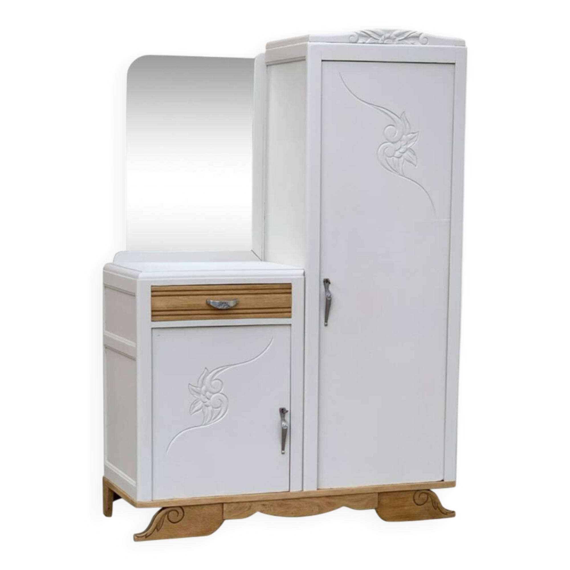 Asymmetrical Parisian Art Deco wardrobe 1930