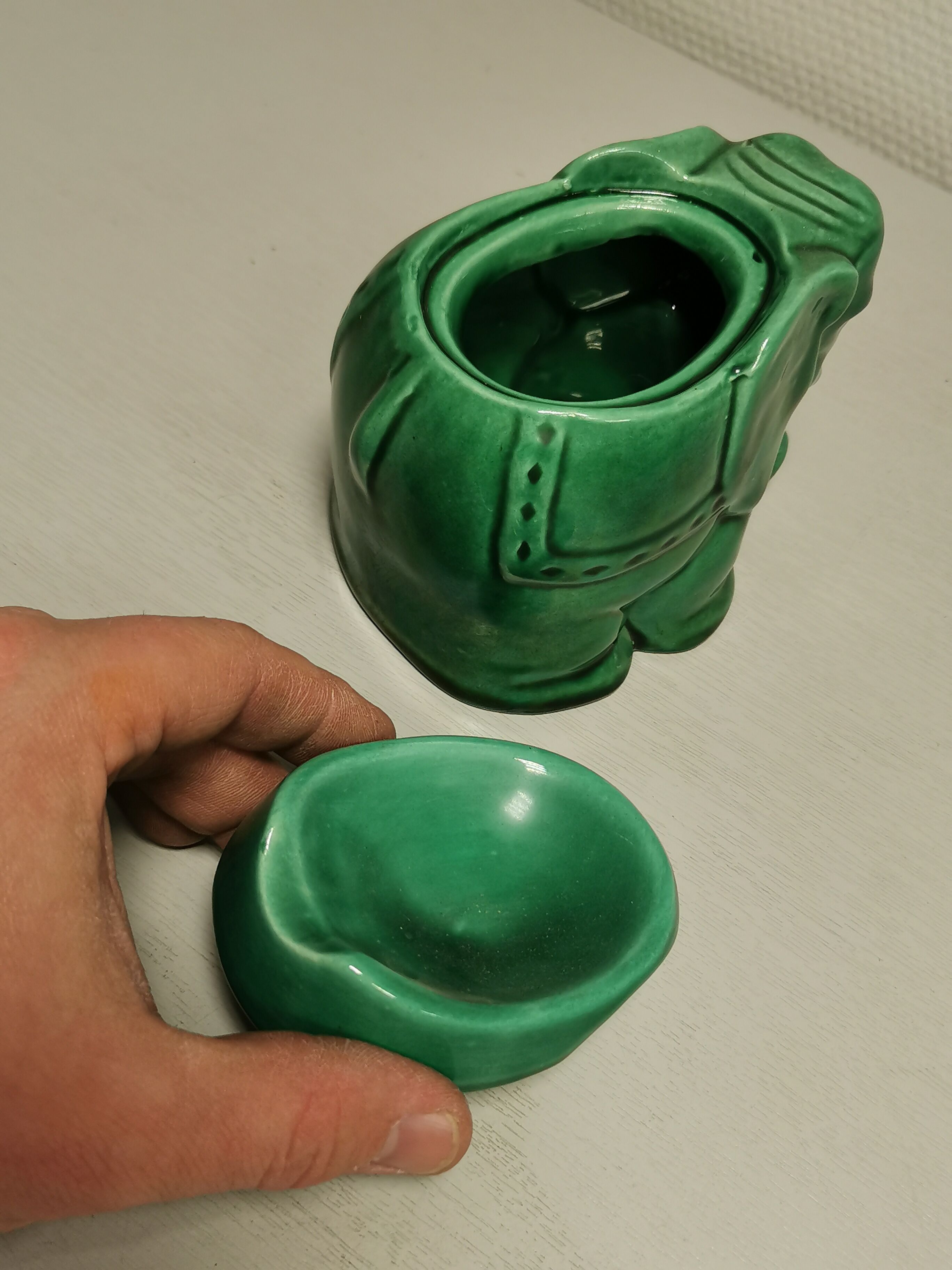 Cendrier zoomorphe en céramique vintage