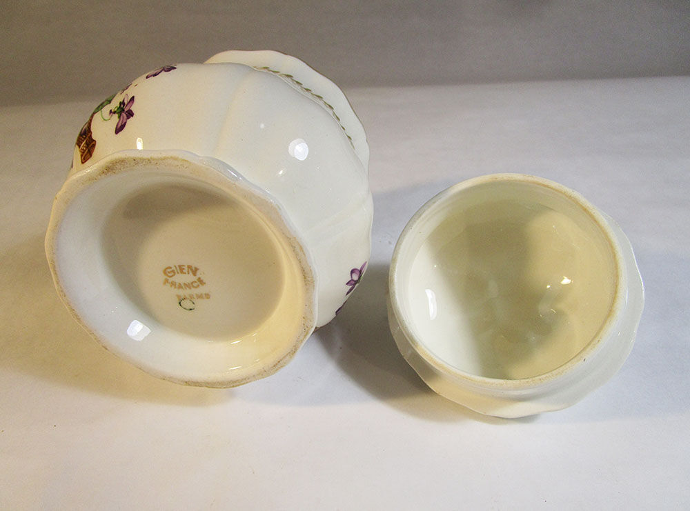 Gien earthenware pot