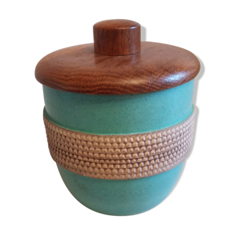 Pot made of earthenware with wooden lid