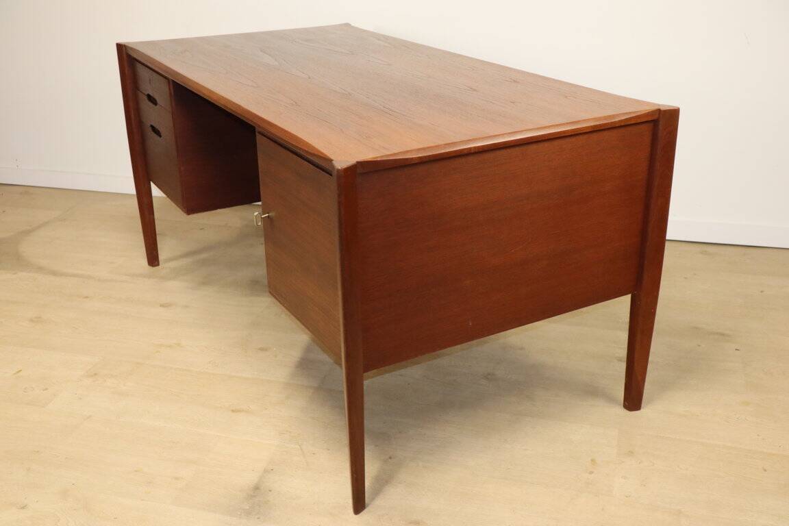 Vintage desk by Wilhelm Renz in double-sided teak, 1960s