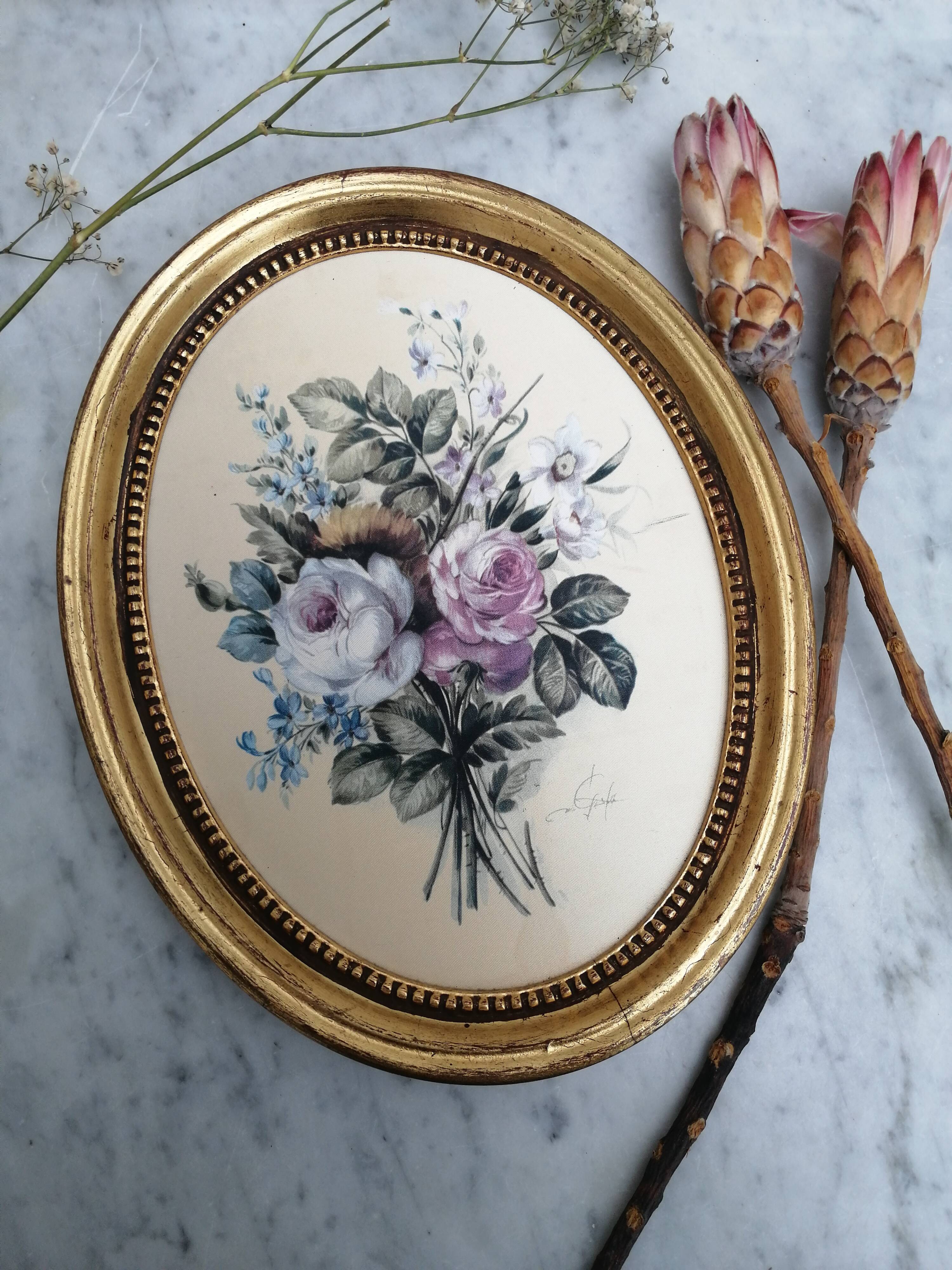 Medallion gilded wood signed paint
