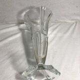 Paire de vases anciens en verre moulé