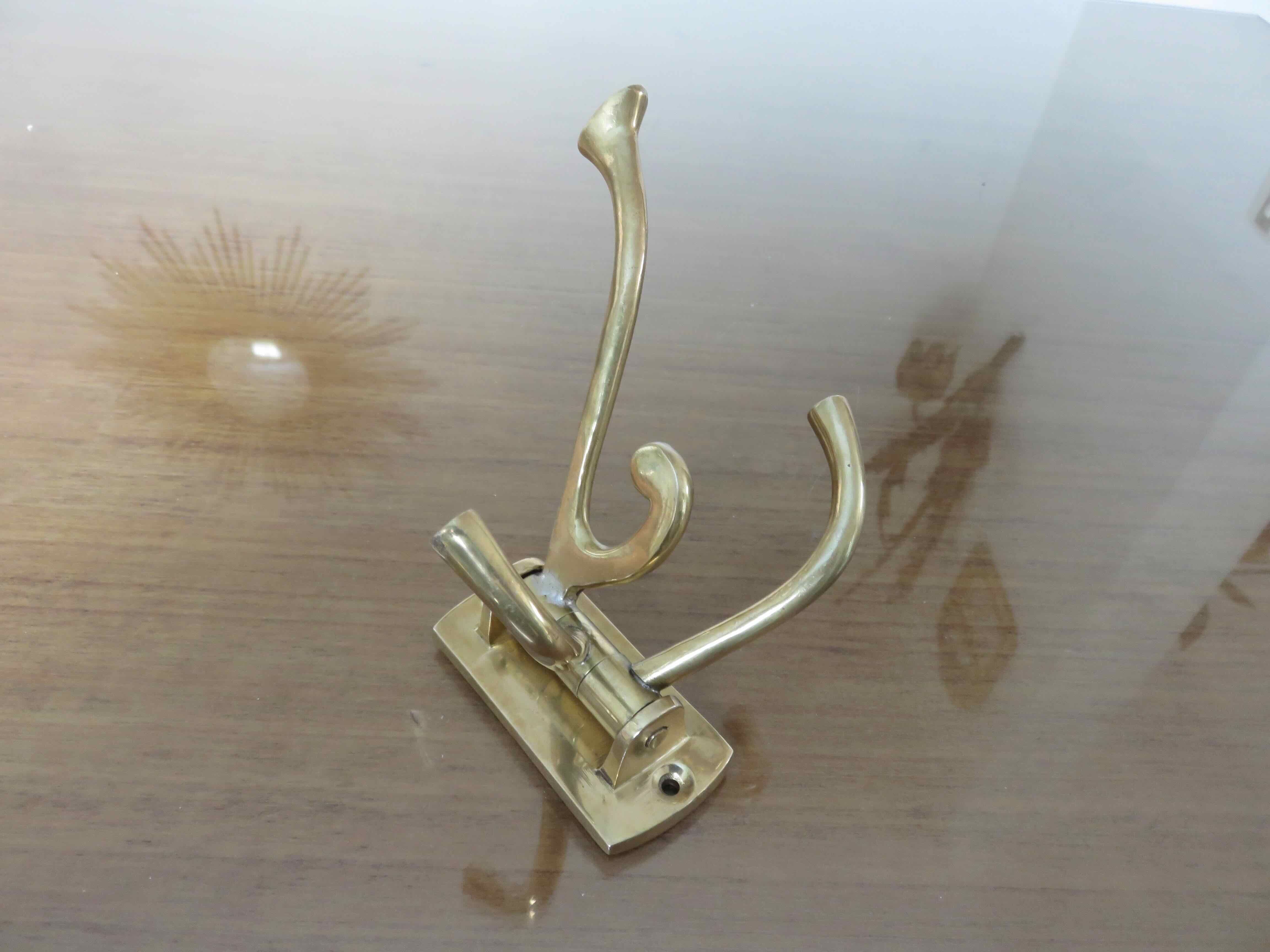 Wall coat rack 4 swivel brass hooks