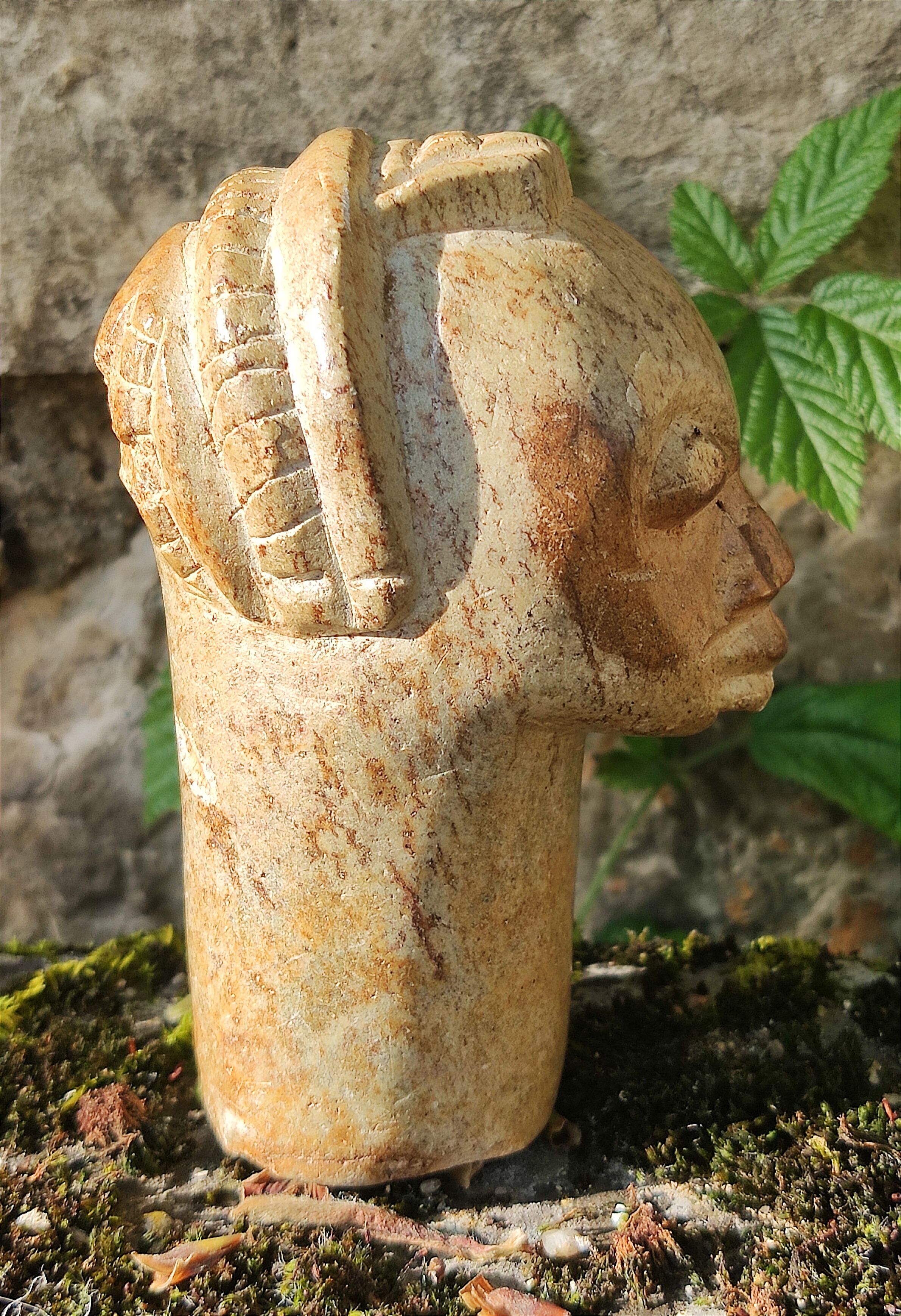 Stone sculpture - African head - Gabon