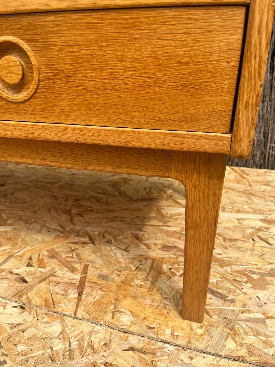 Low row in light oak