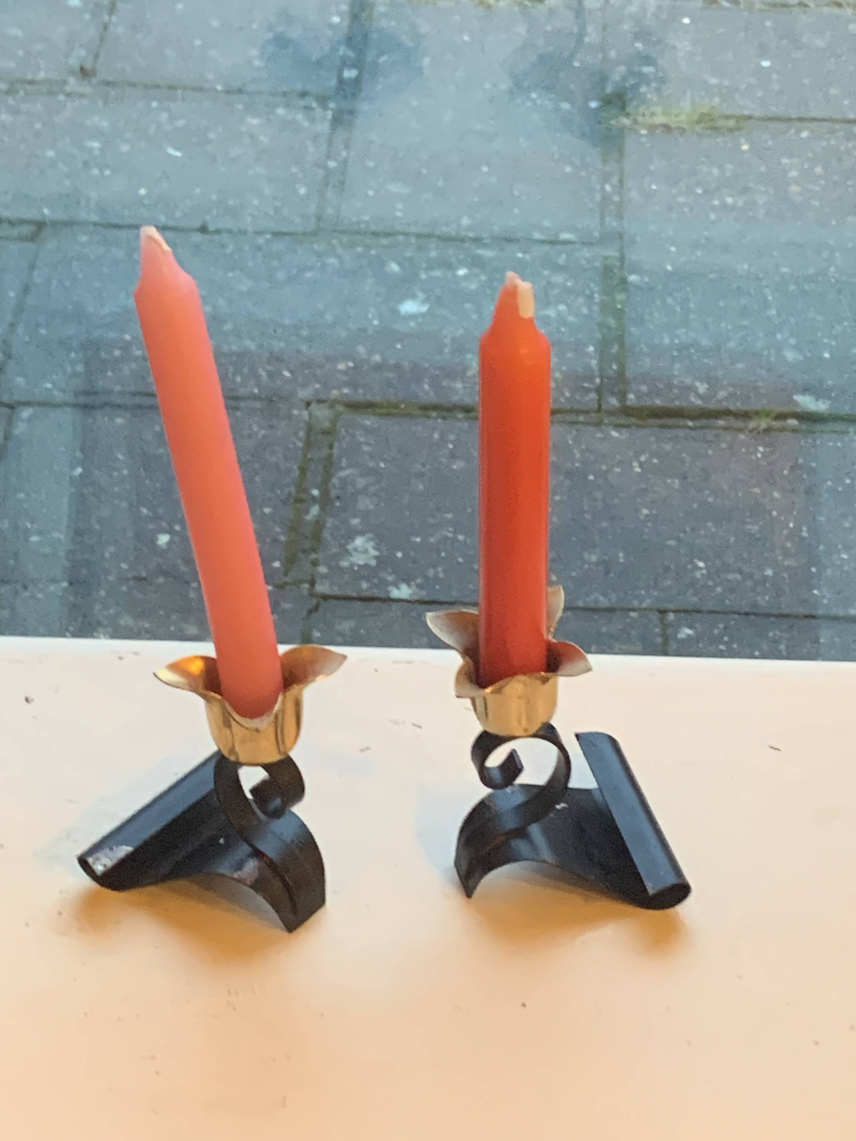 Set of two candlesticks, in the shape of flowers, tulips in black and gold metal, vintage