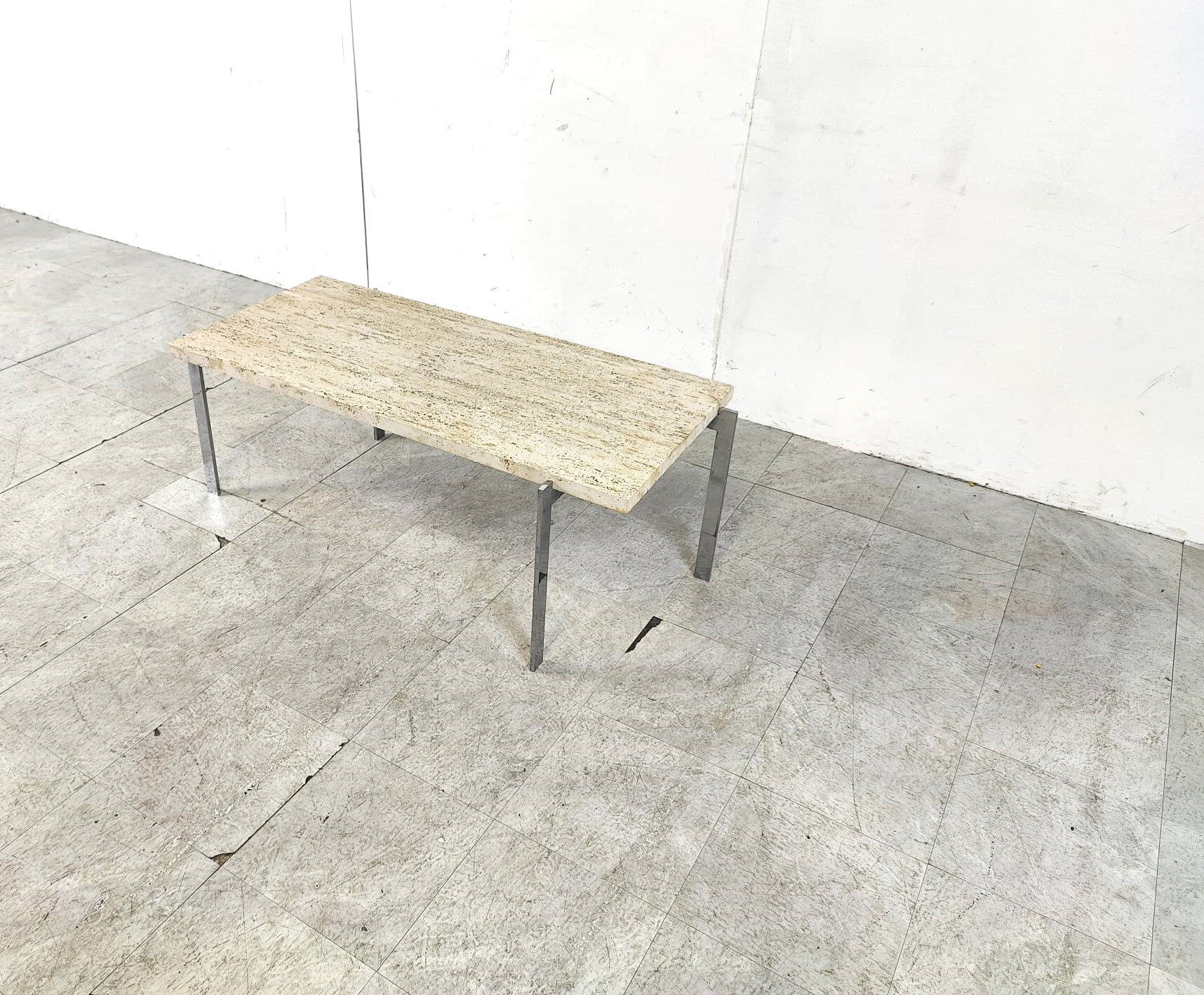 Table basse vintage en travertin et chrome, années 1970