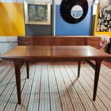 Table a manger en teck , Johannes Andersen pour Uldum