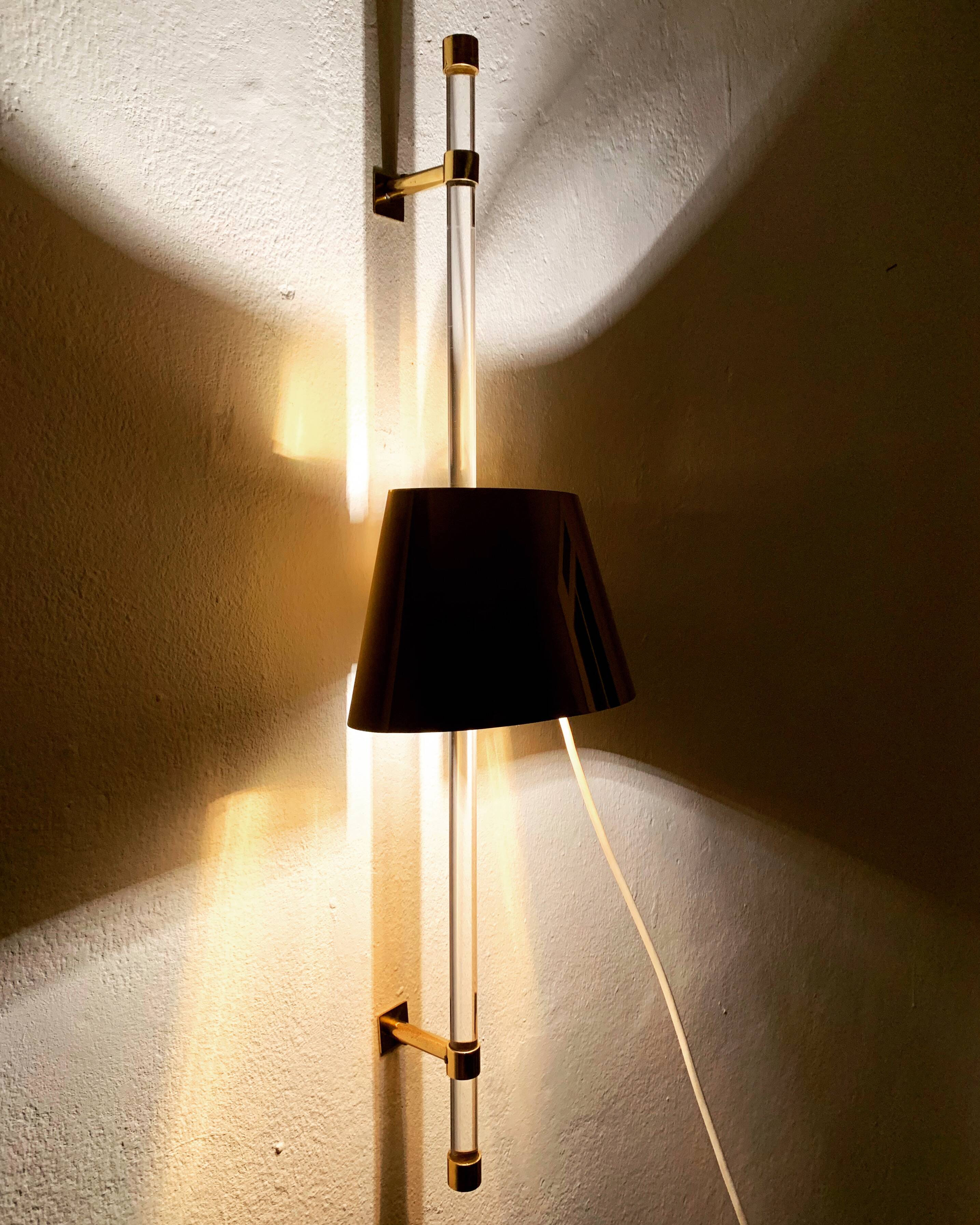 Applique murale en laiton et acrylique