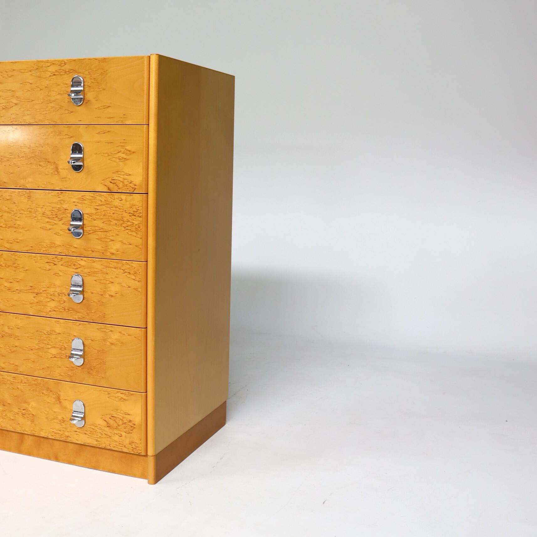 Six drawer chest of drawers from the 70s