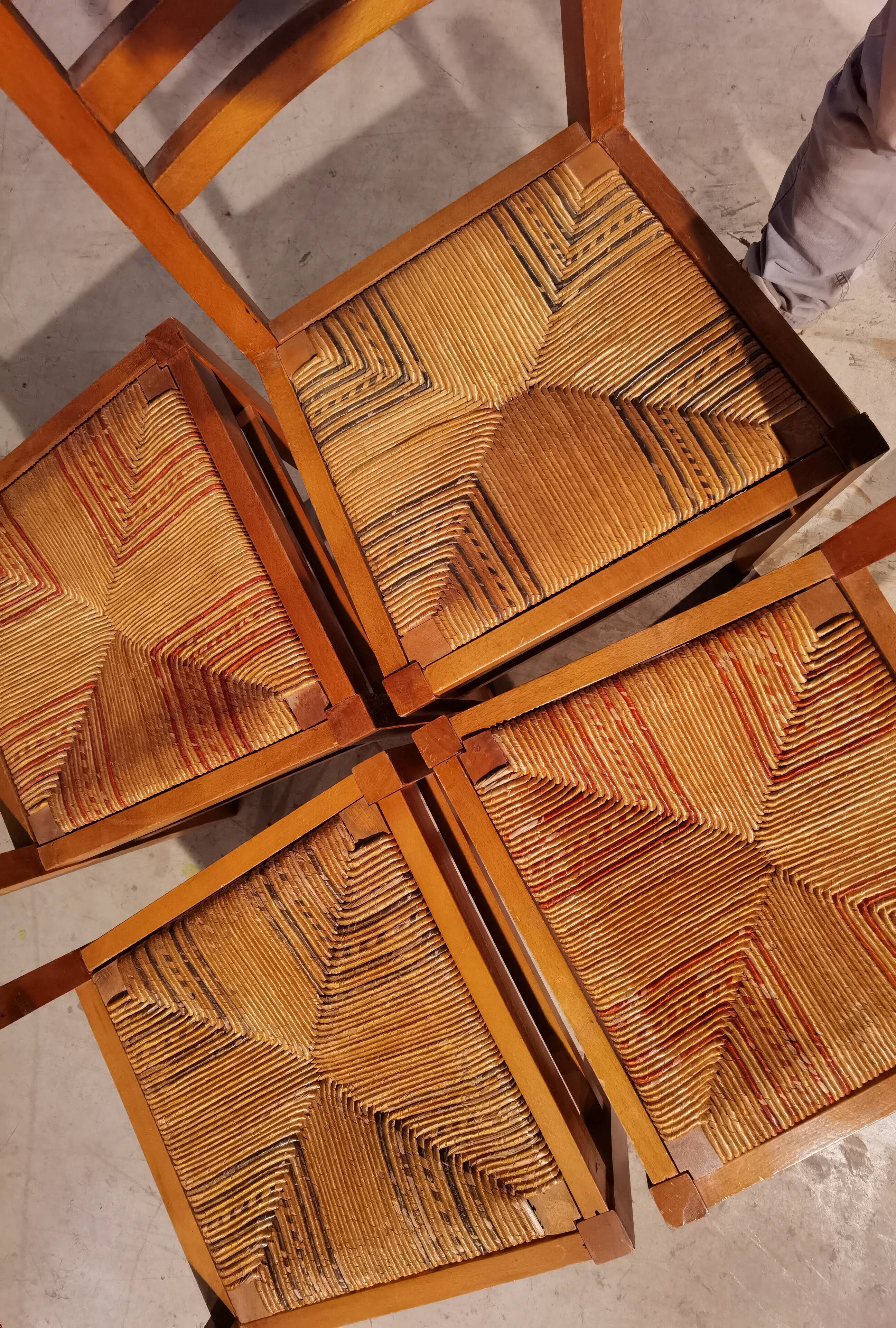 Set of 4 straw and wood chairs