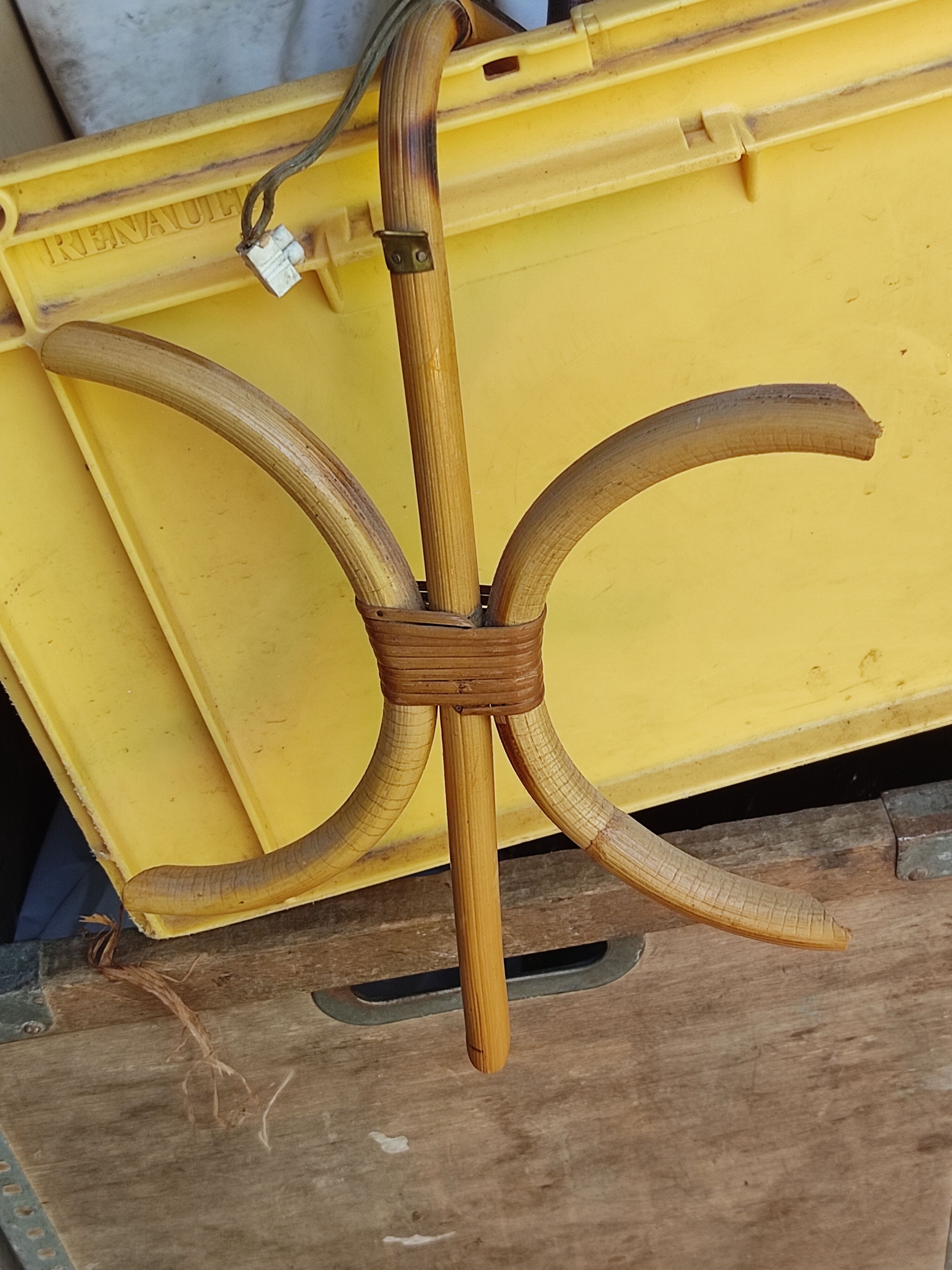 Paire d'appliques rotin vintage